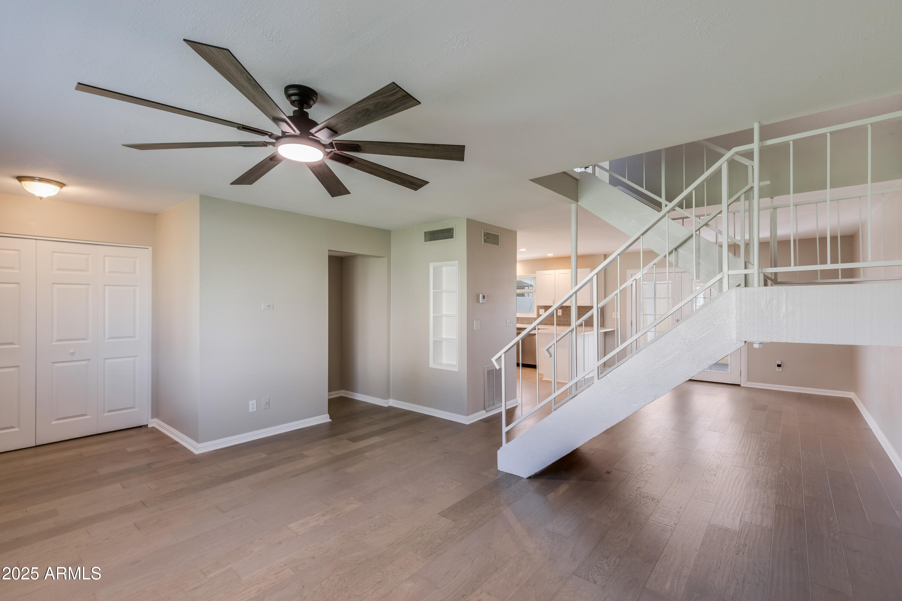 6841 E OSBORN Road B