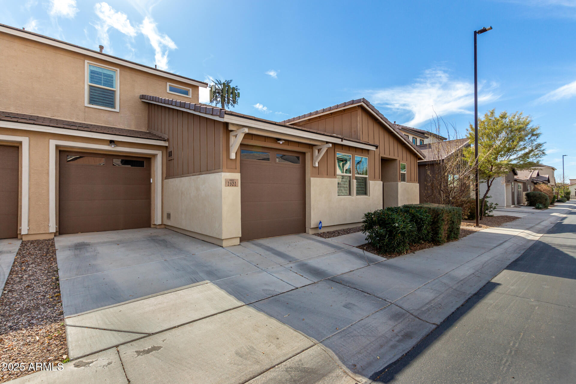 1921 E LANTANA Drive