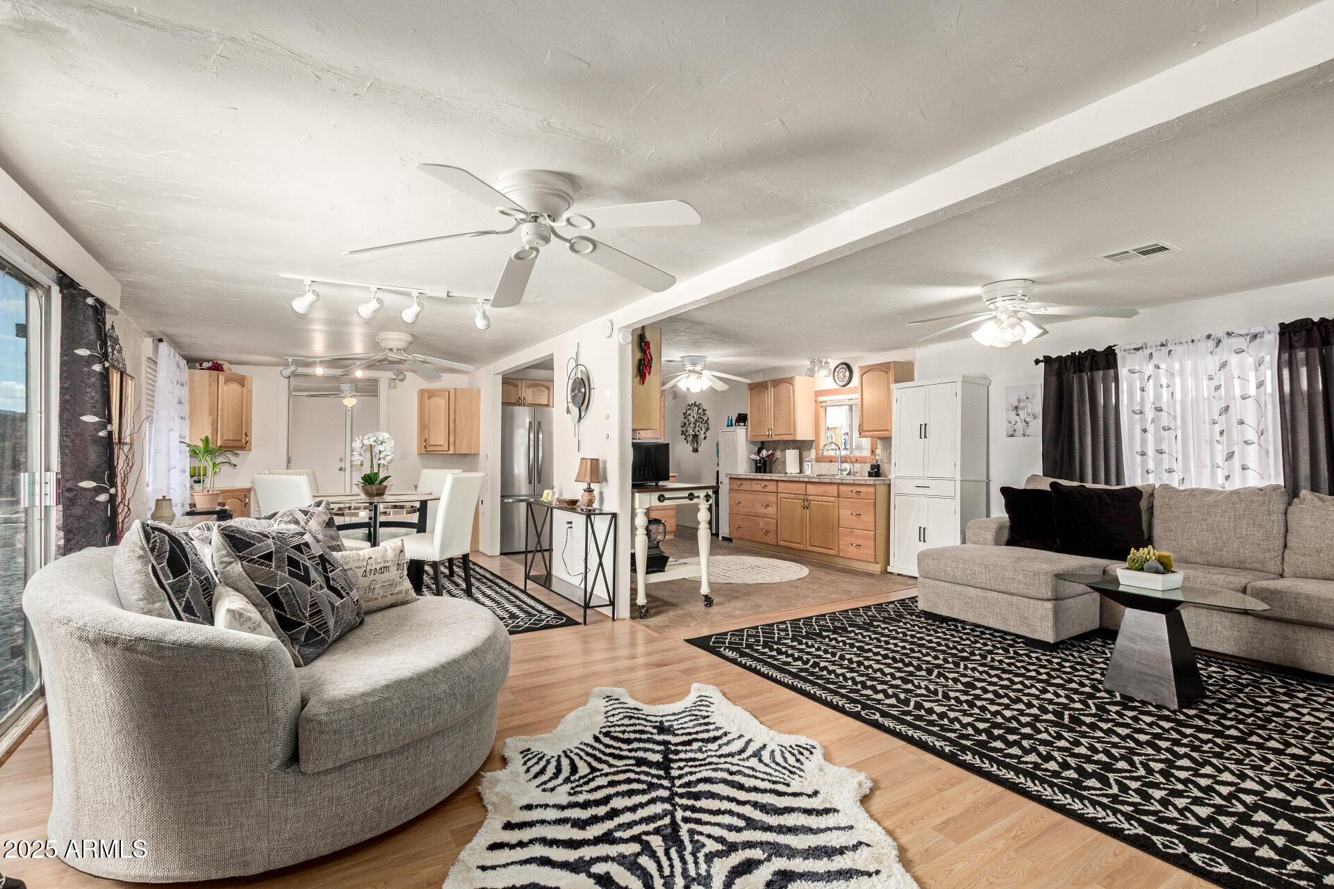 1925 S ARIZONA Boulevard 14