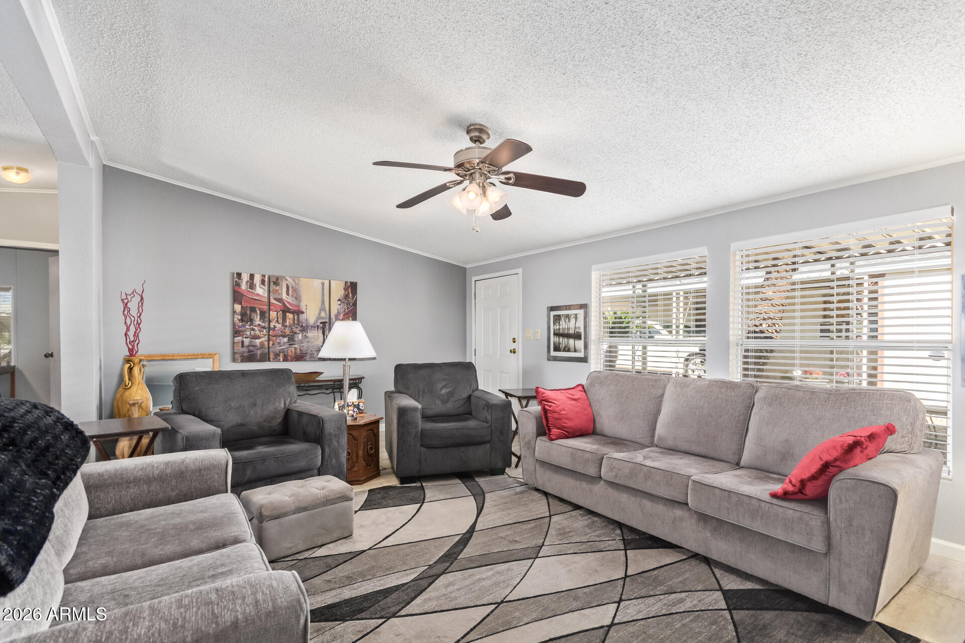 301 S SIGNAL BUTTE Road 29