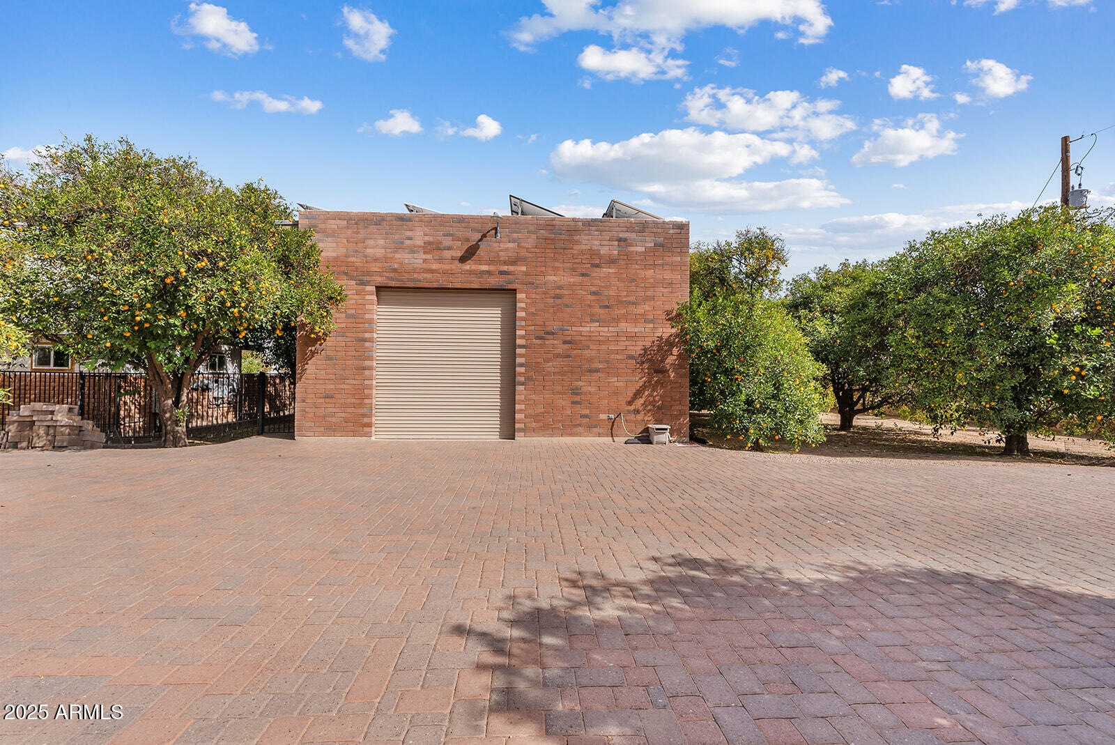 4024 E HERMOSA VISTA Drive
