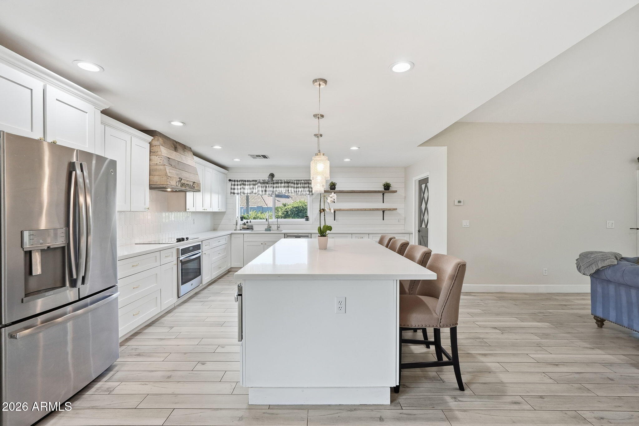 5815 E CAMPO BELLO Drive