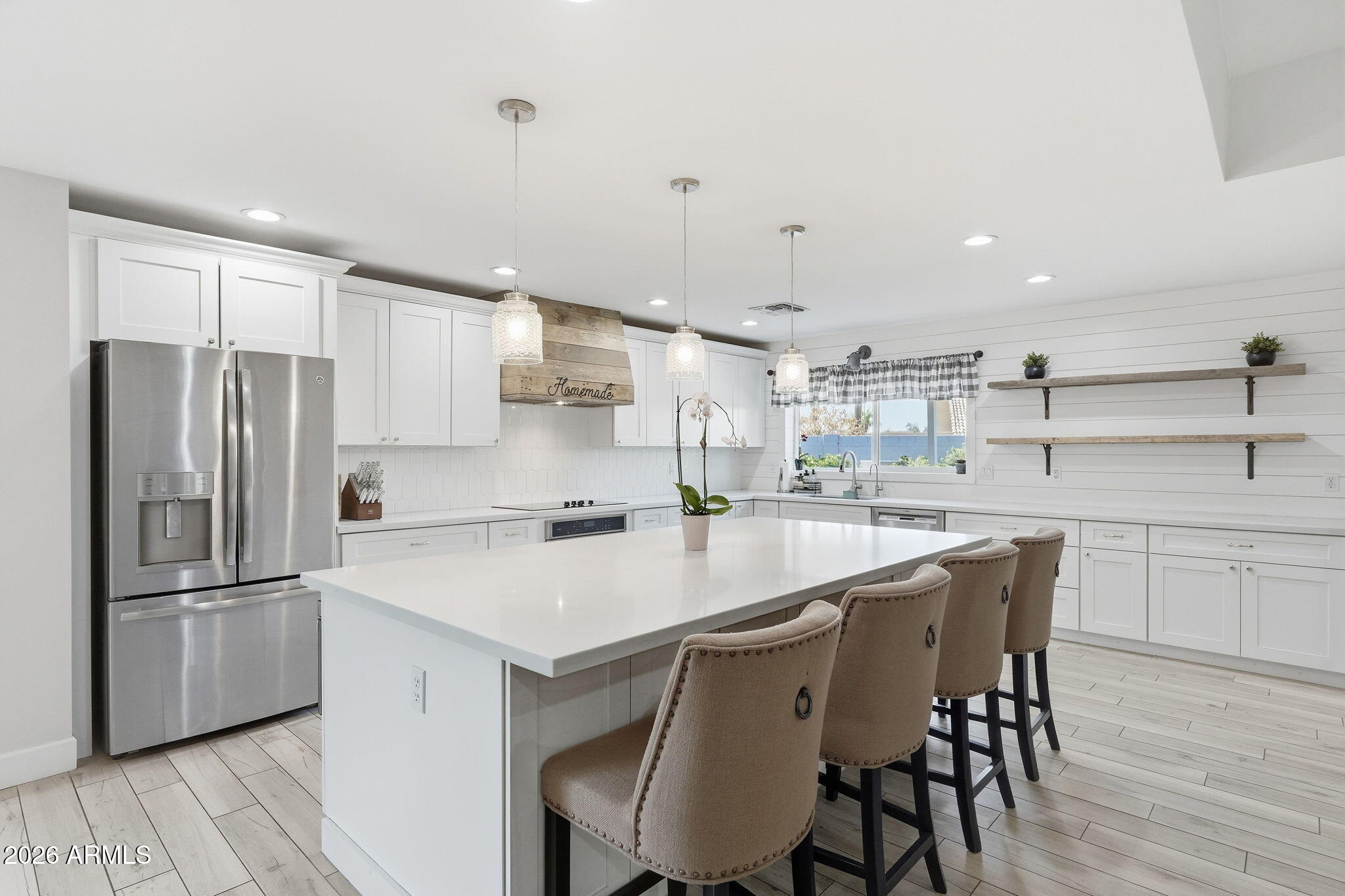 5815 E CAMPO BELLO Drive