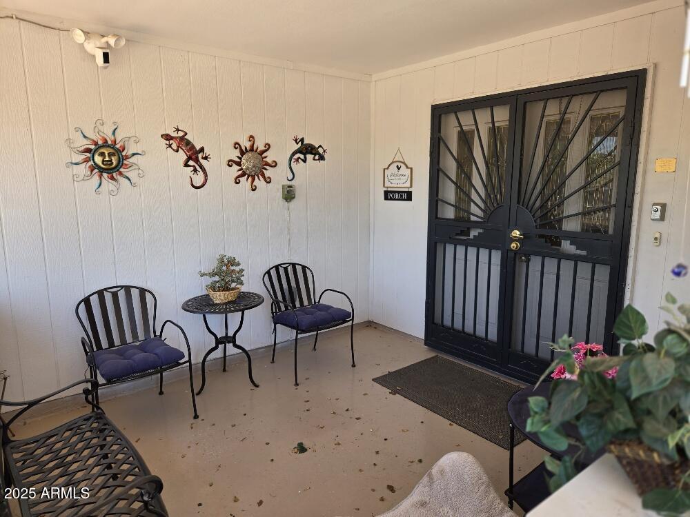 10015 N BALBOA Drive