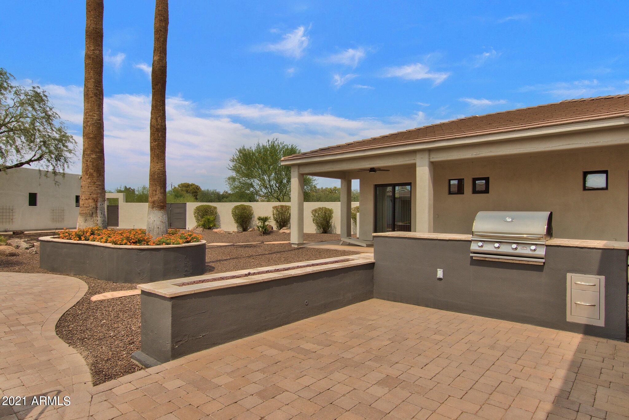 SUNDOWN RANCHOS - Residential