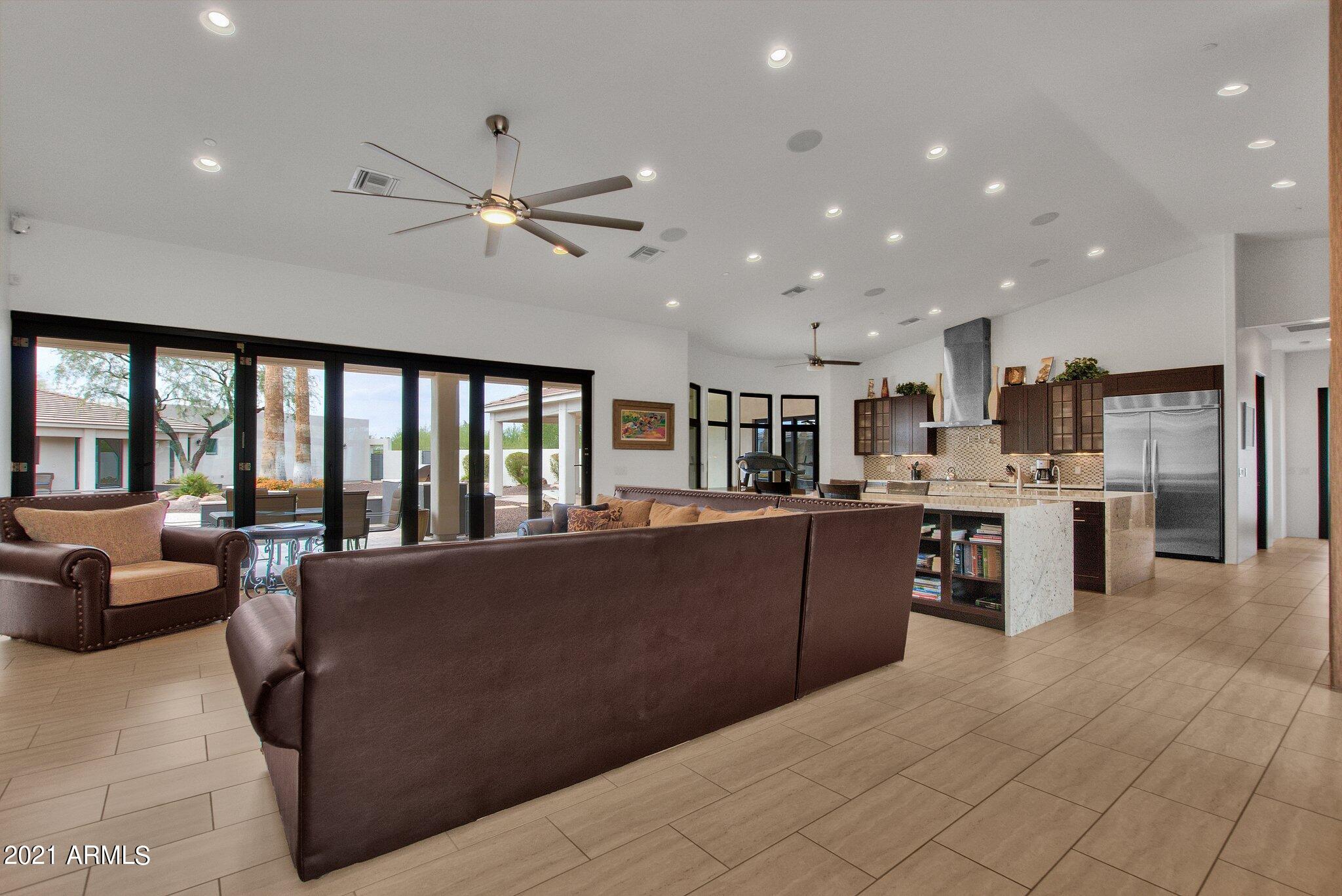 SUNDOWN RANCHOS - Residential