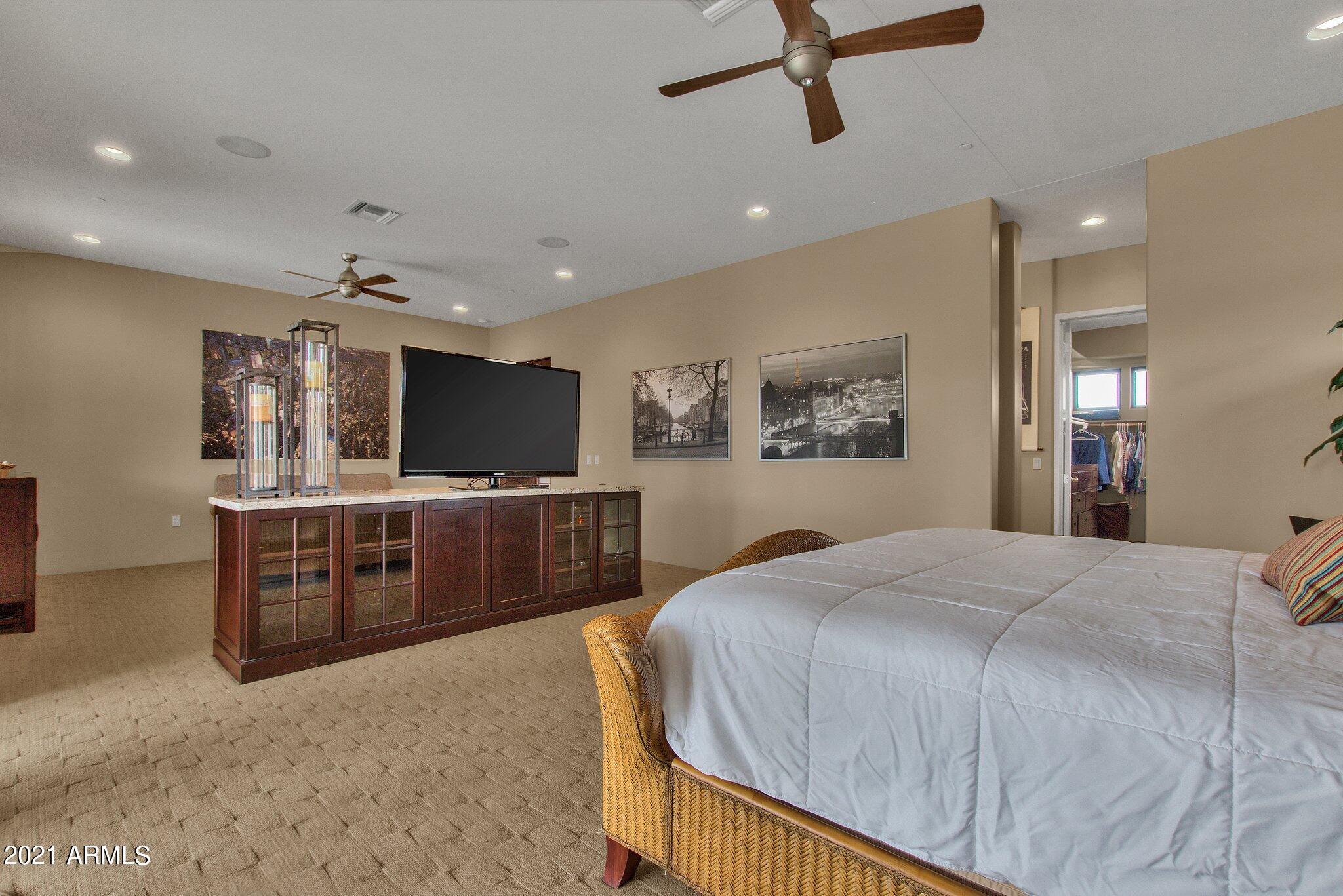 SUNDOWN RANCHOS - Residential