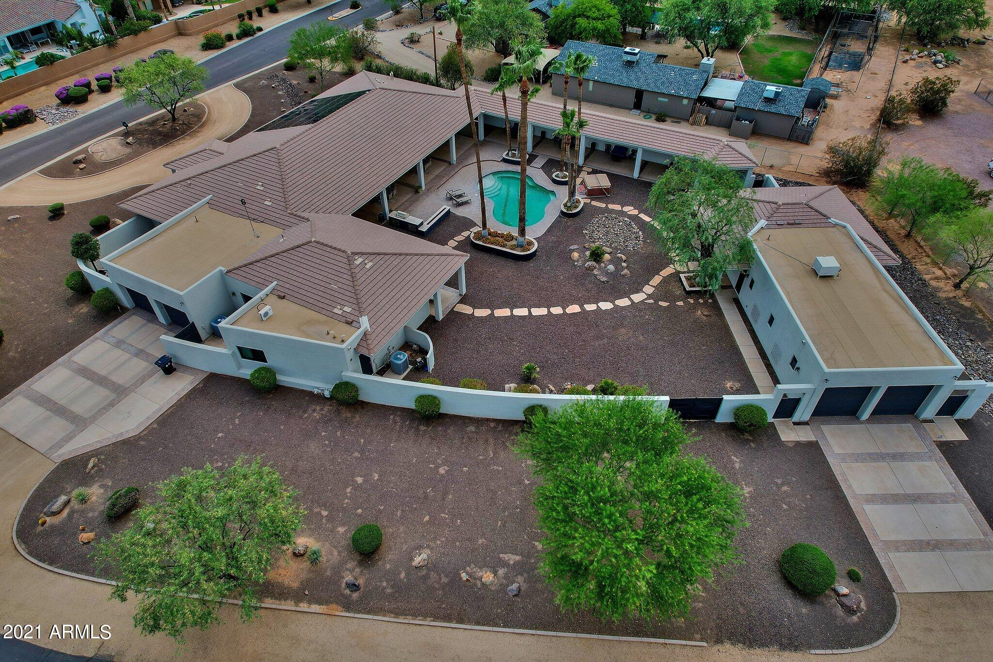 SUNDOWN RANCHOS - Residential