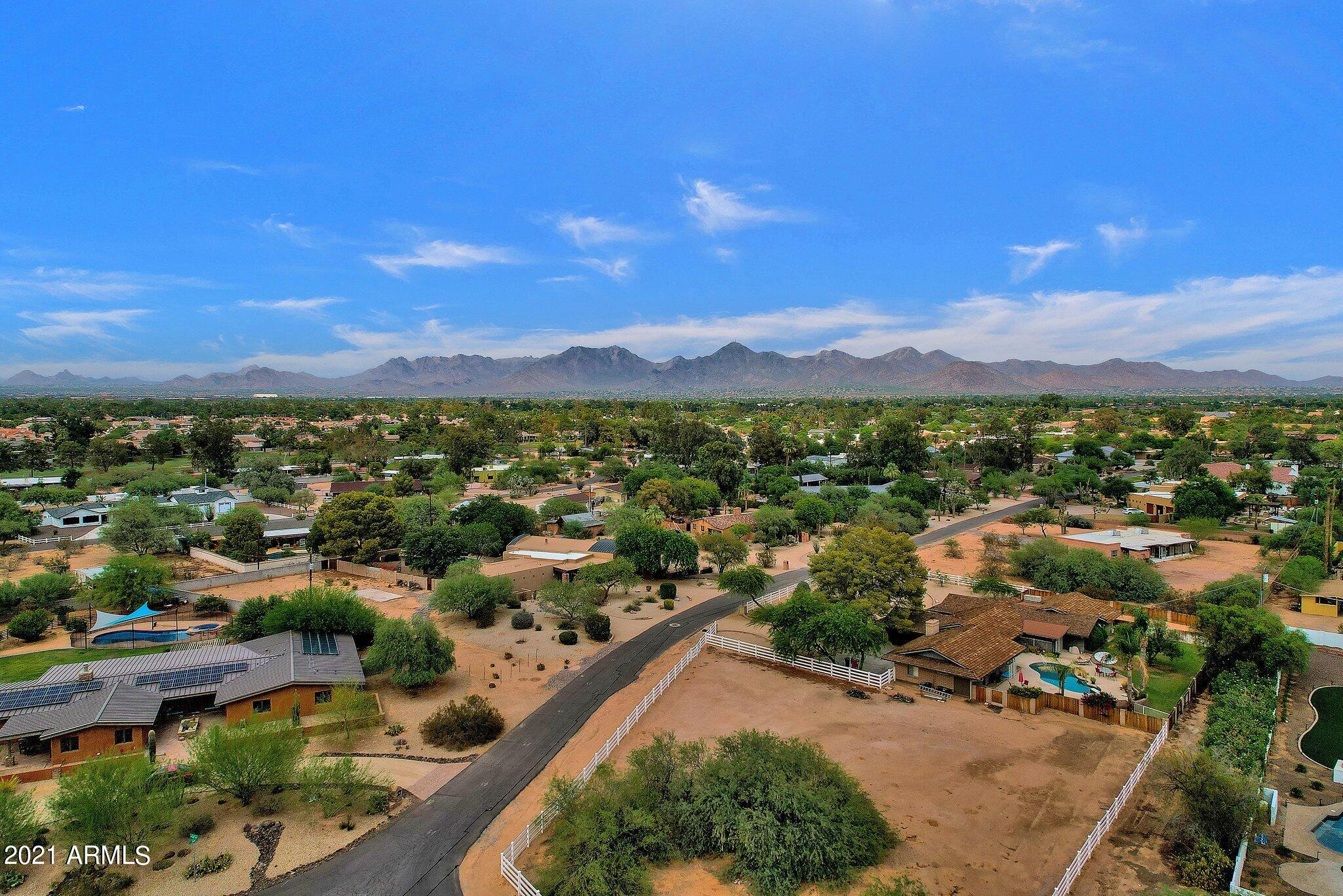 SUNDOWN RANCHOS - Residential