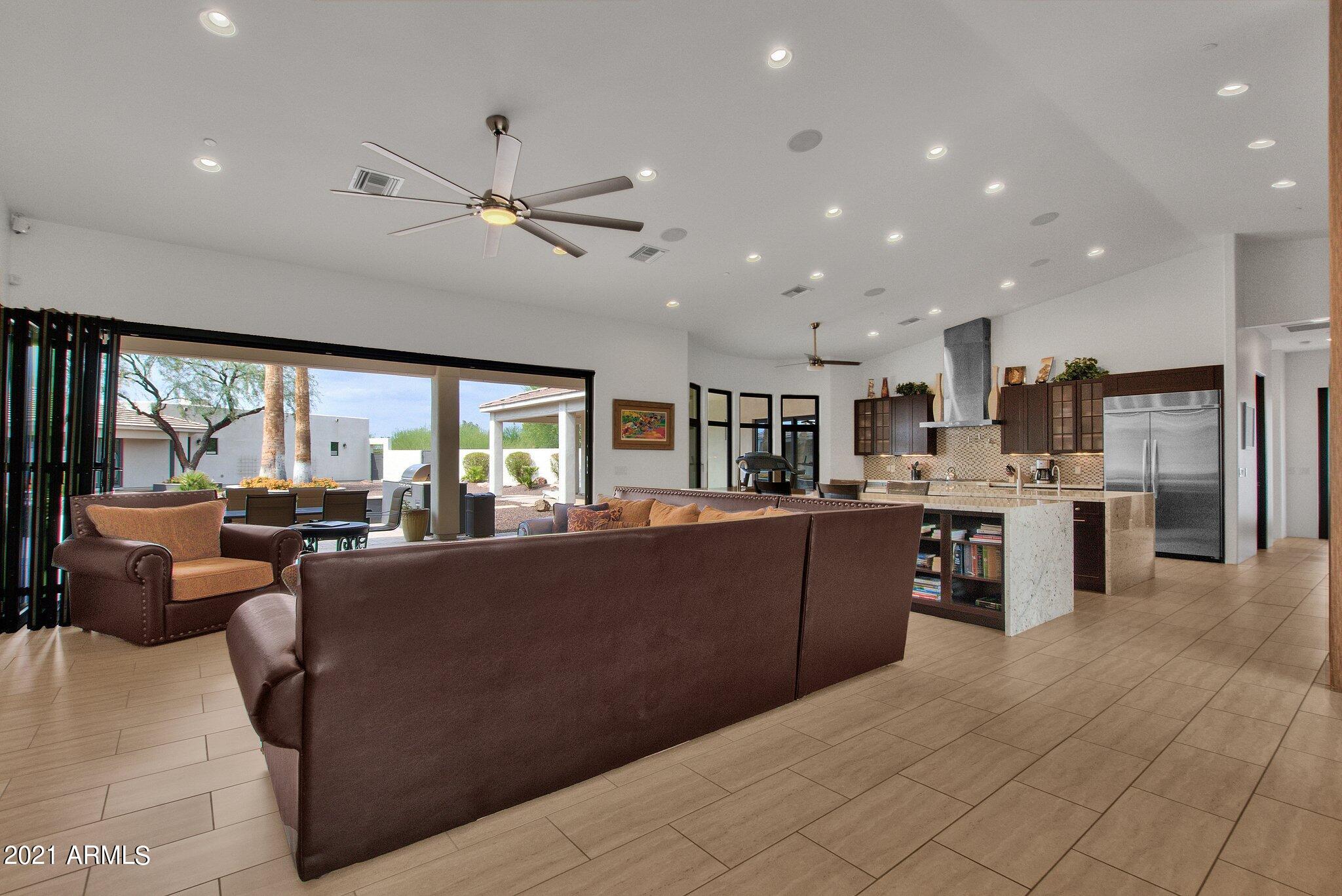 SUNDOWN RANCHOS - Residential