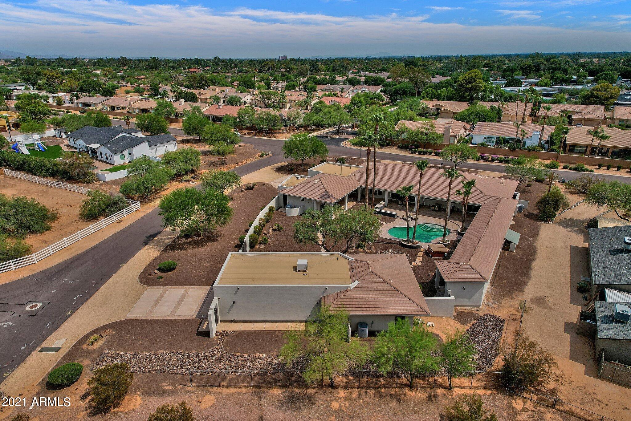 SUNDOWN RANCHOS - Residential
