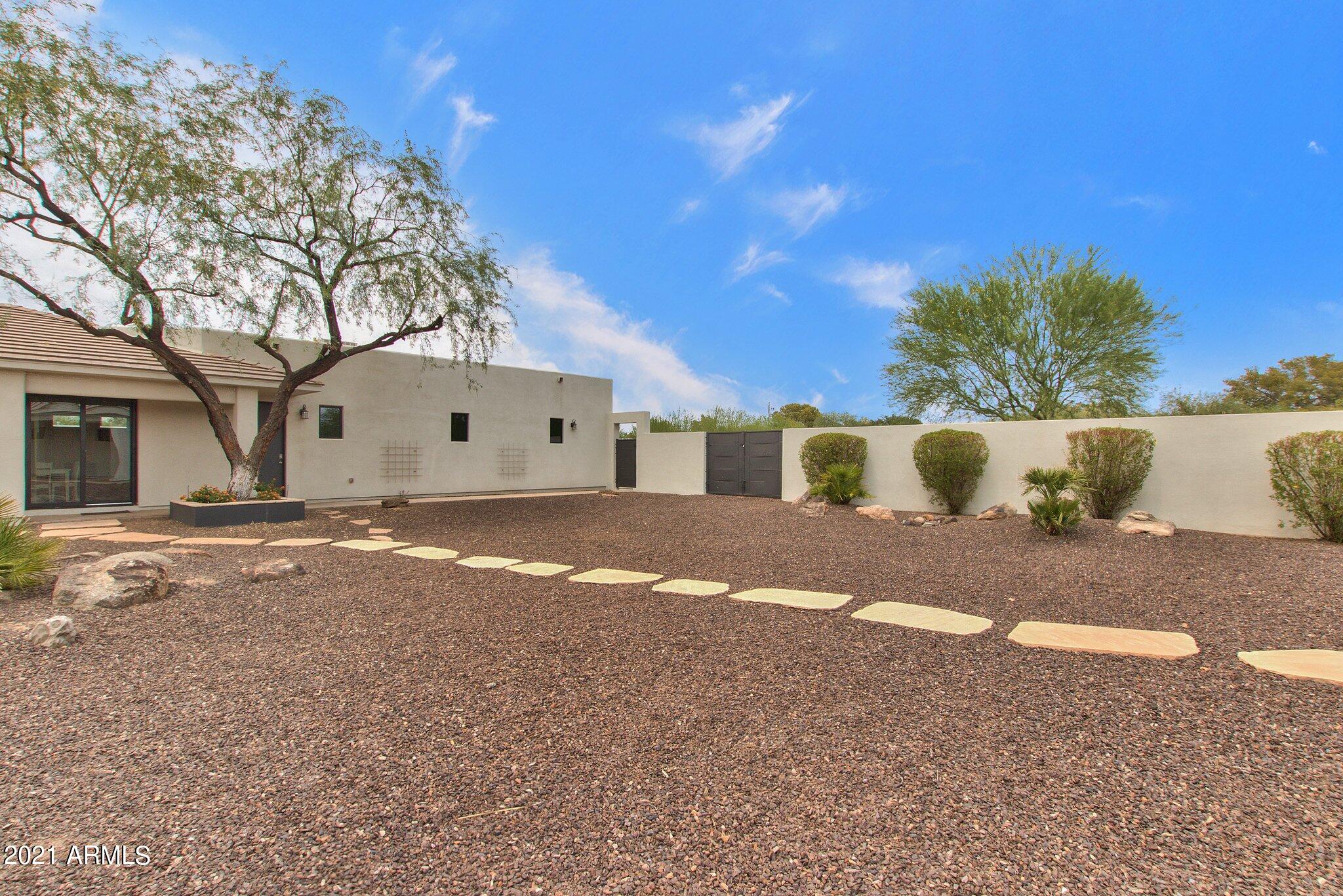 SUNDOWN RANCHOS - Residential