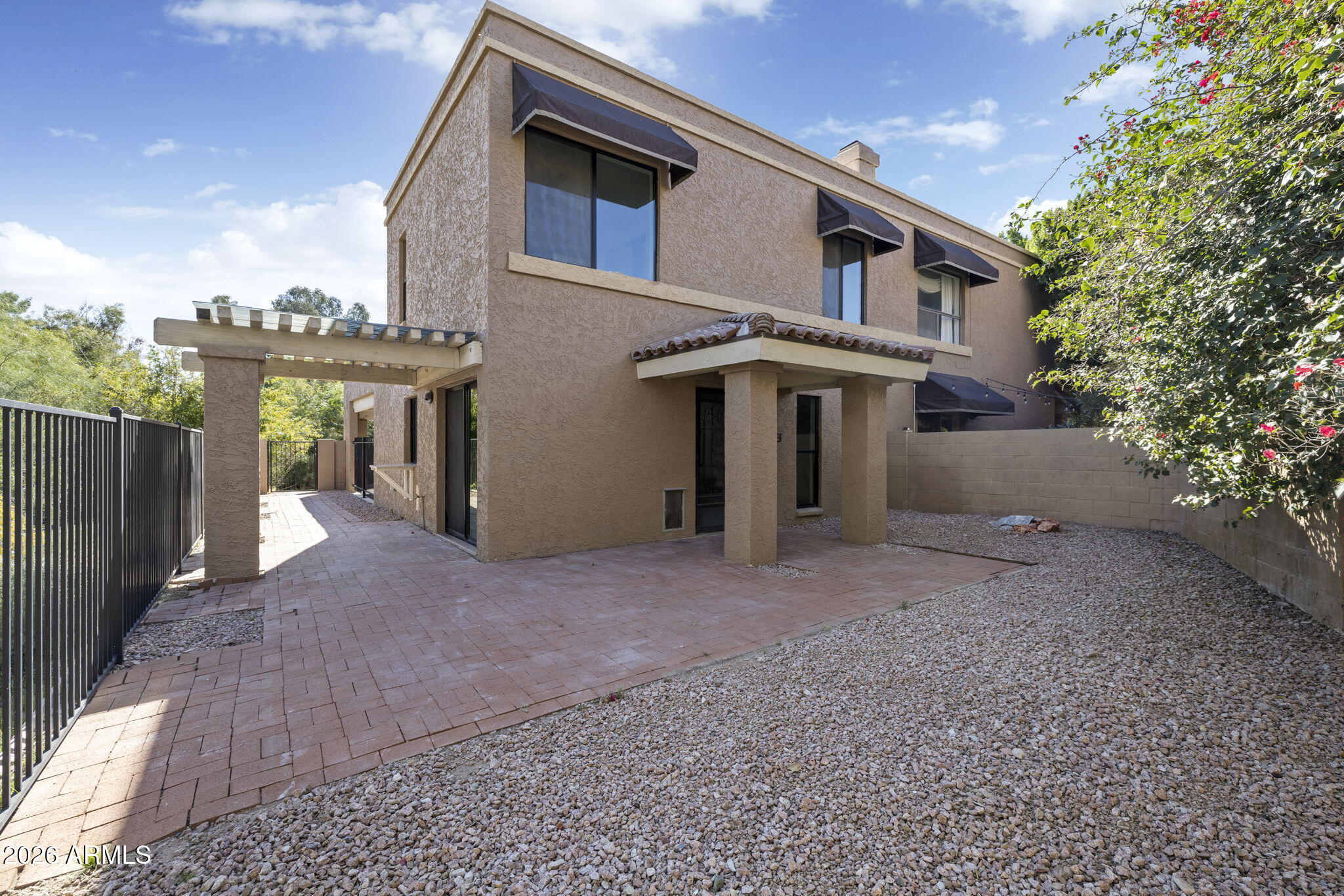 10425 N 10TH Place 1