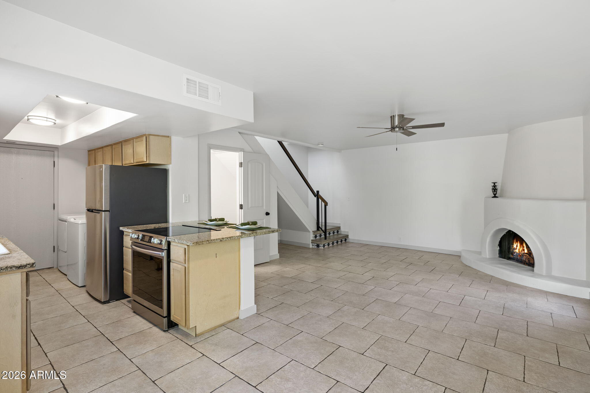 10425 N 10TH Place 1