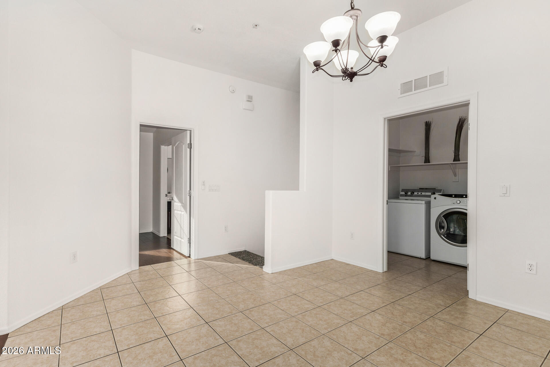 1350 S GREENFIELD Road 2039