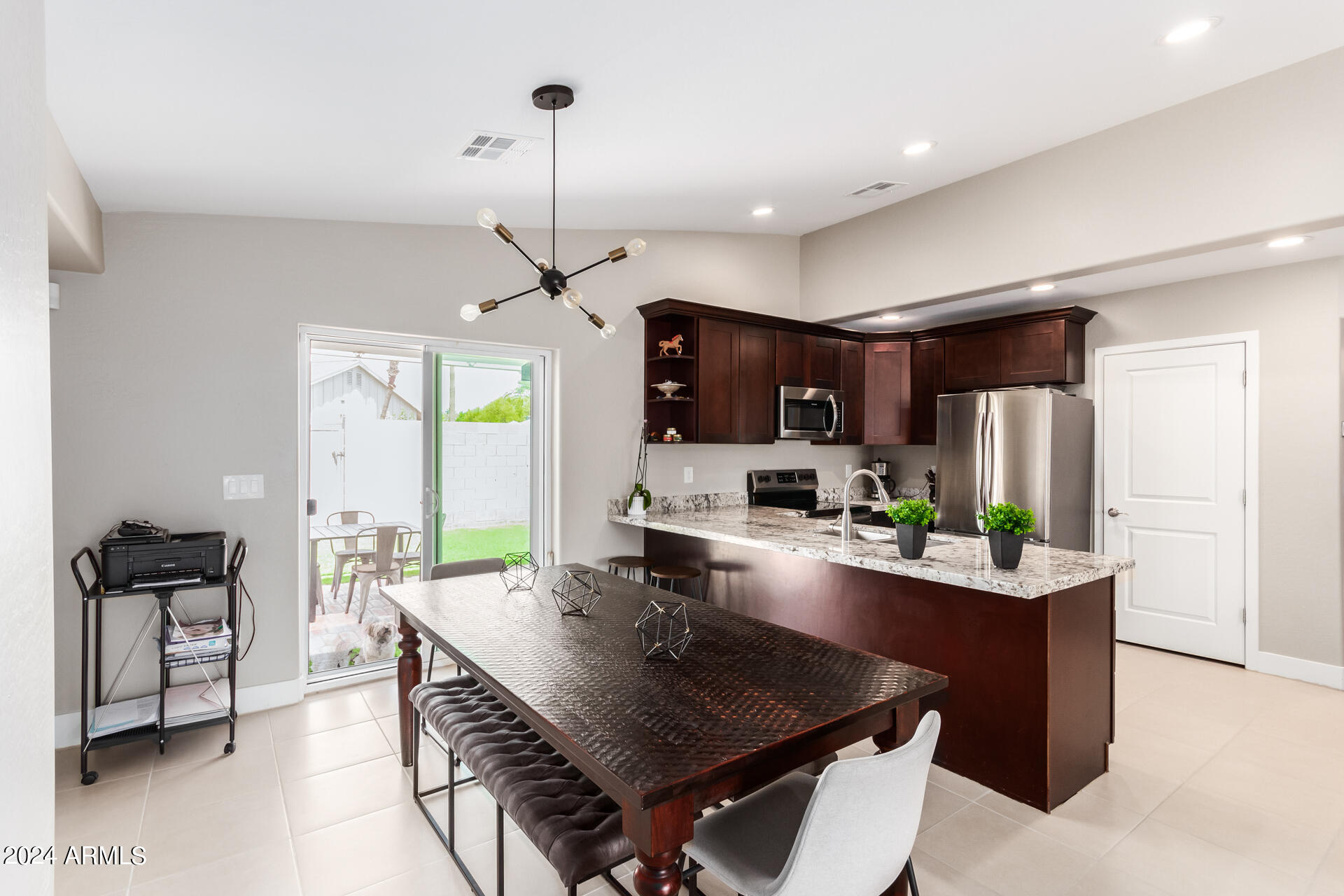 2644 E SYLVIA Street