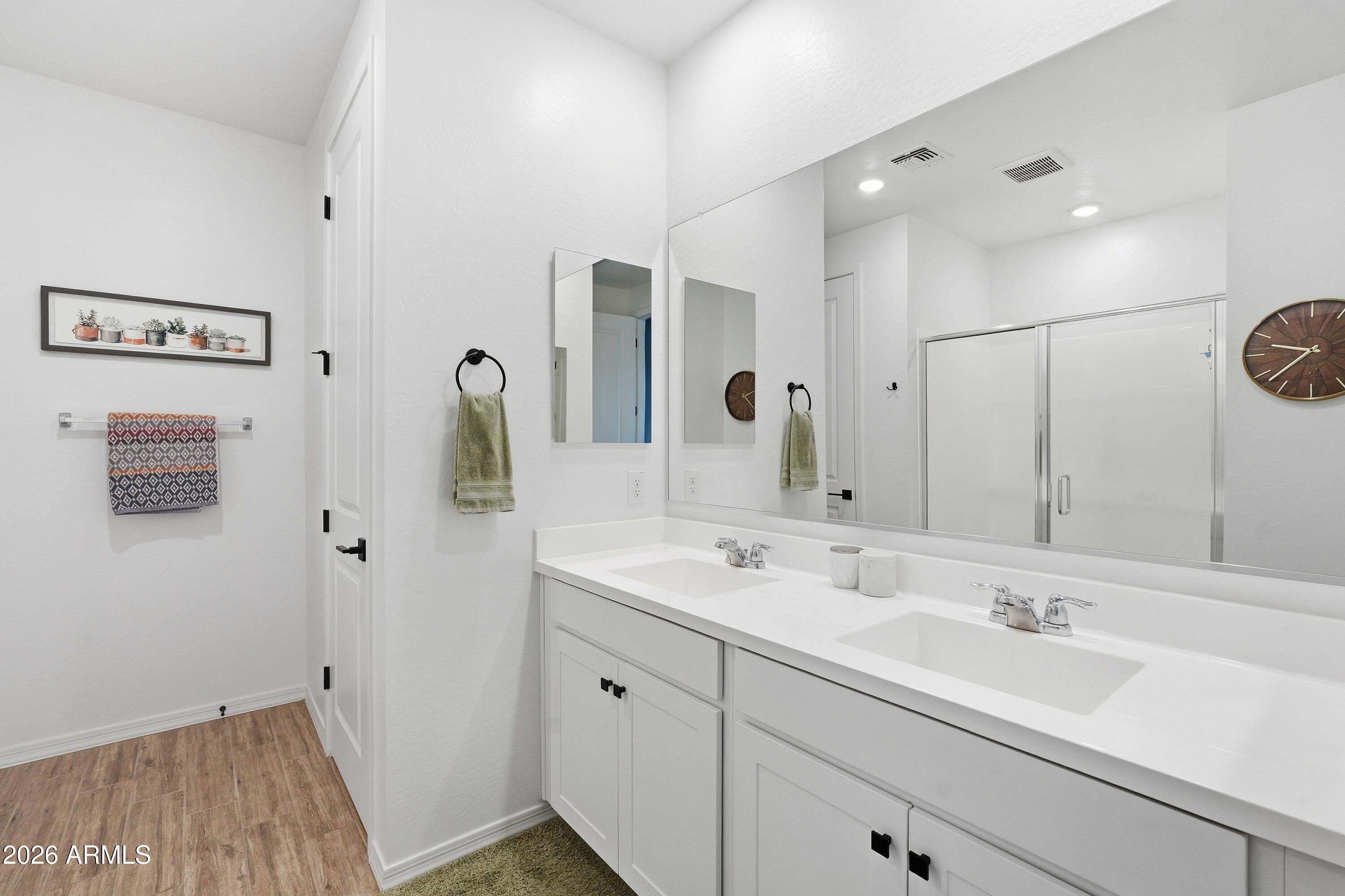 3393 E VALLEYHIGH Trail