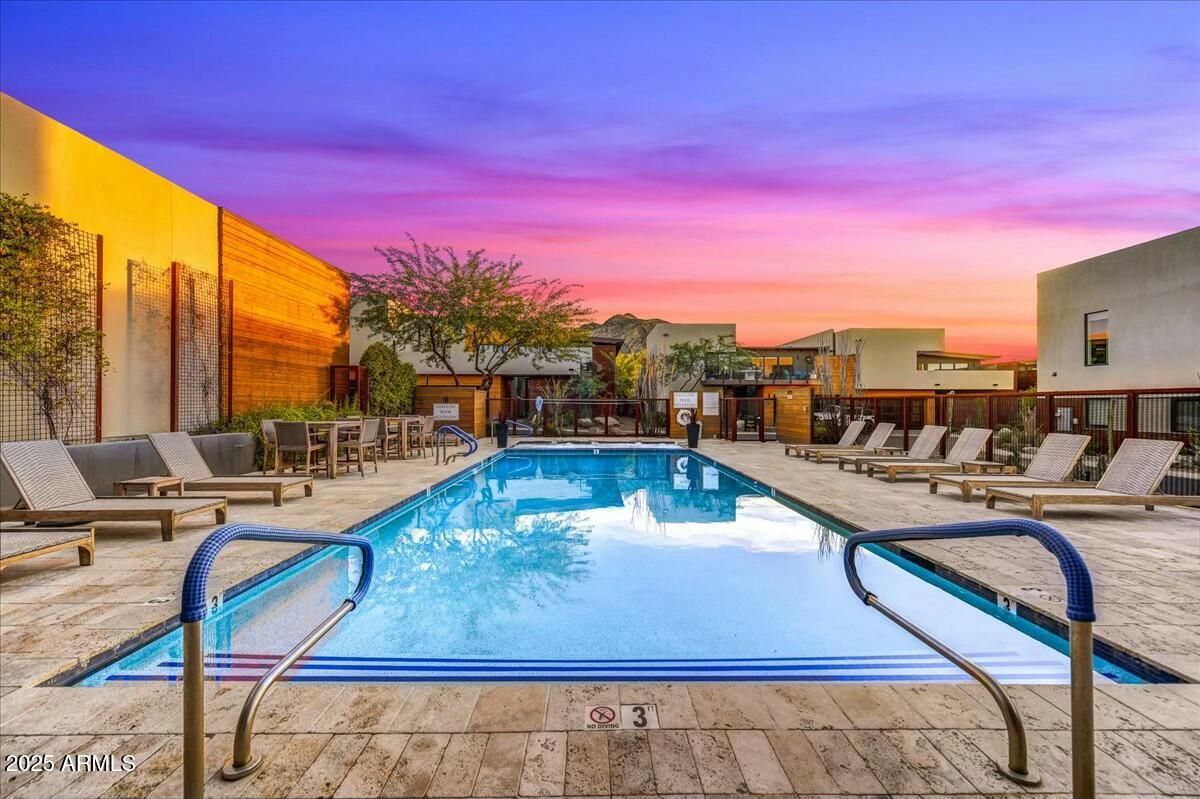 6525 E CAVE CREEK Road 301