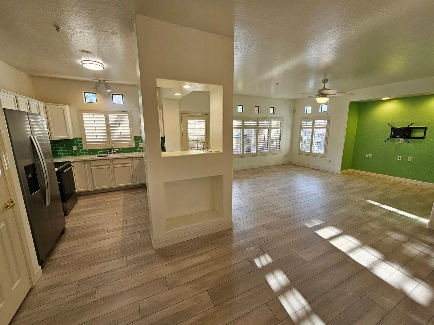 1351 N Pleasant Drive 1108