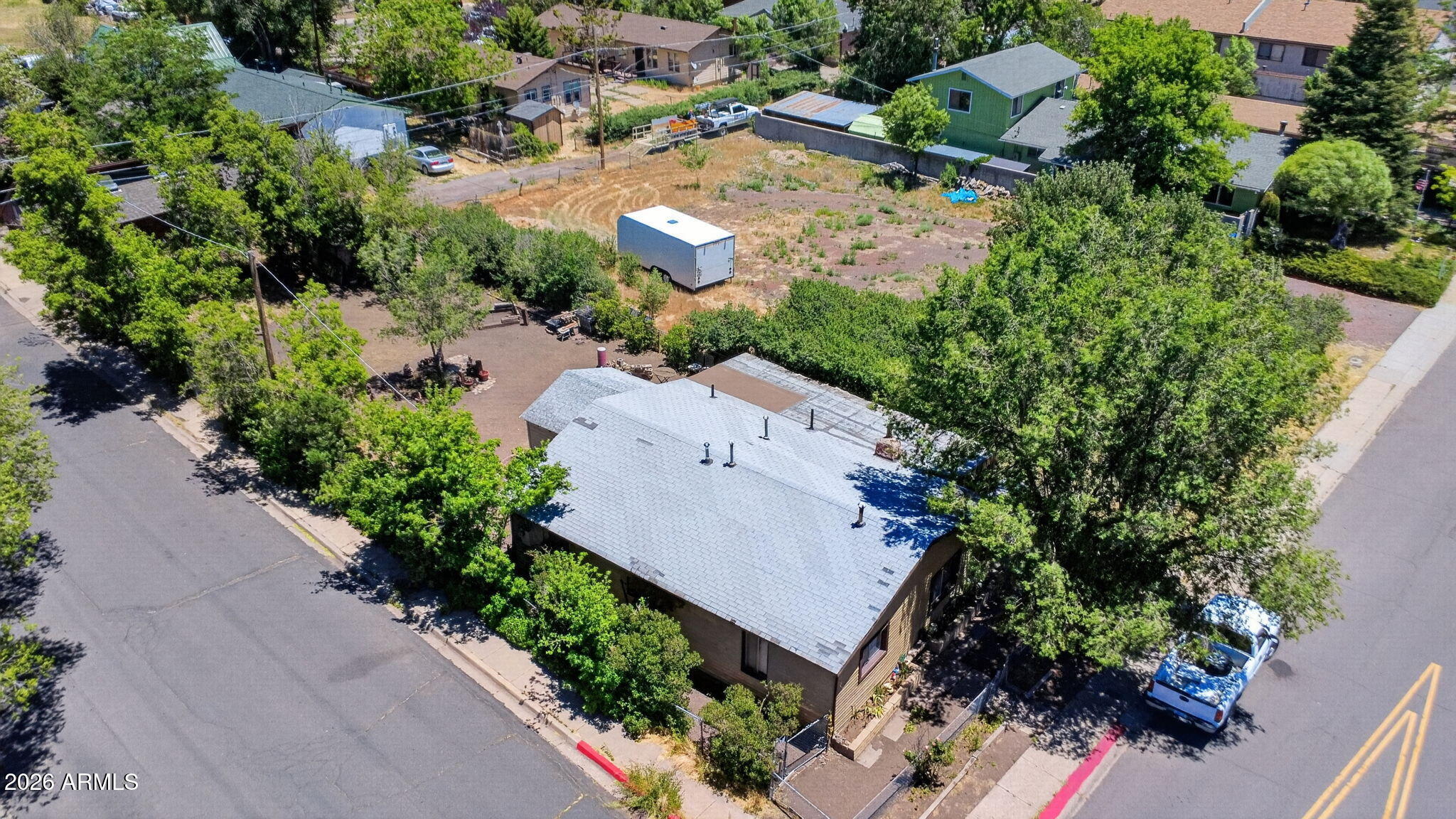 530 W TOMBSTONE Avenue