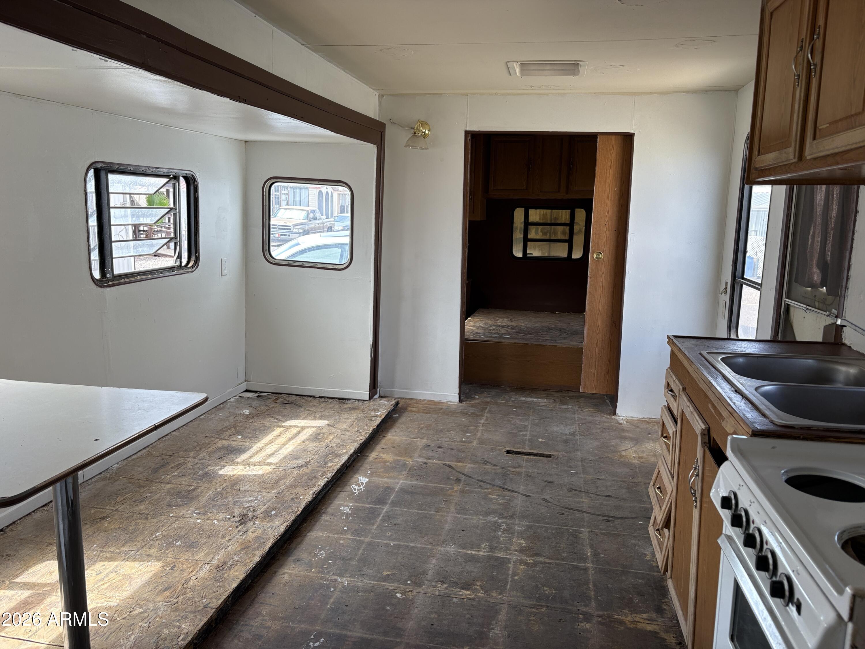 517 N AVENUE A -- 34A