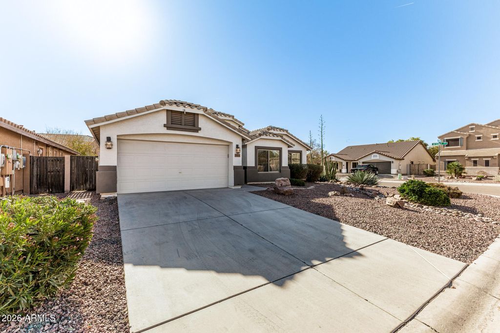 Photo of 803 E Penny Lane, San Tan Valley, AZ 85140 (MLS # 6979259)