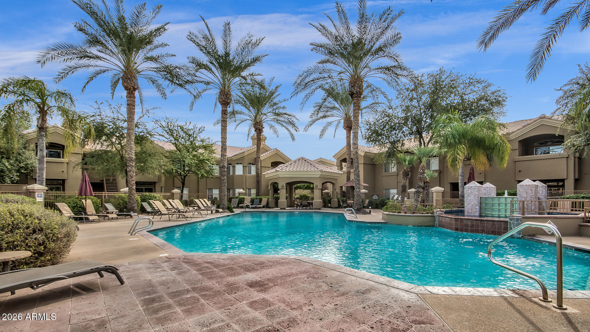 5335 E SHEA Boulevard 2052