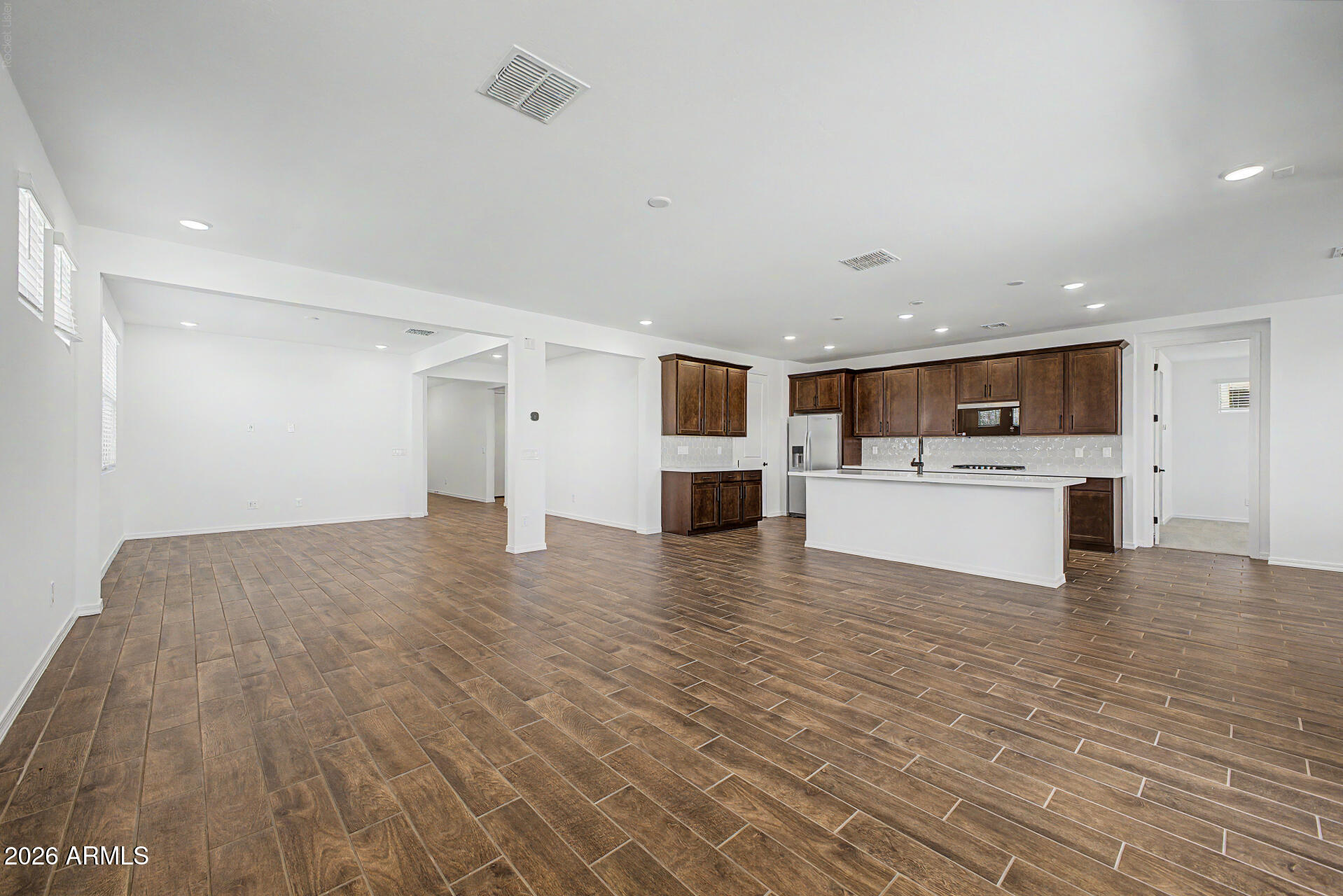 34396 N Timberlake Manor
