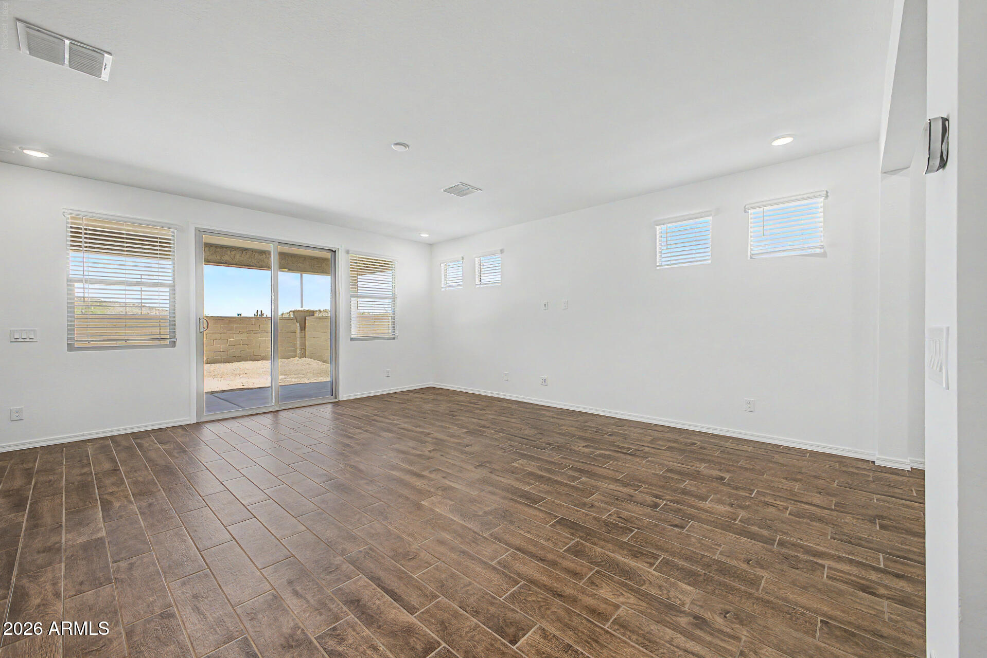 34396 N Timberlake Manor