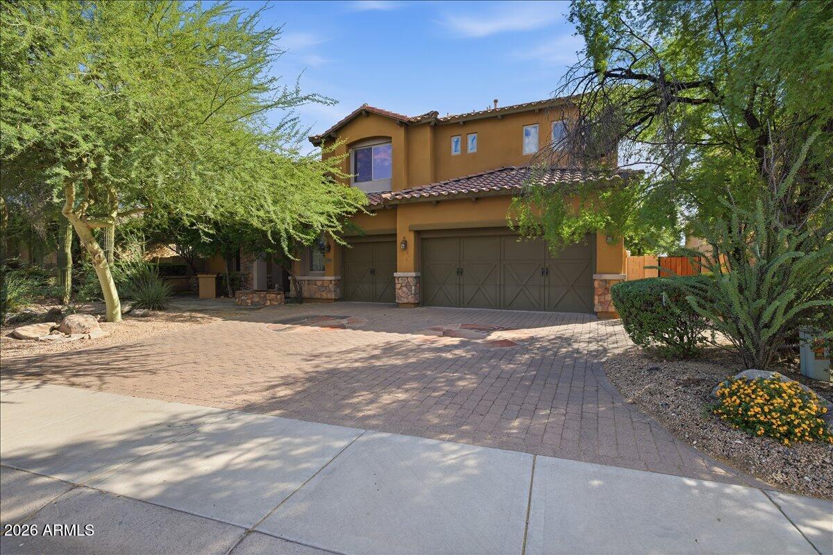 3741 E ADOBE Drive