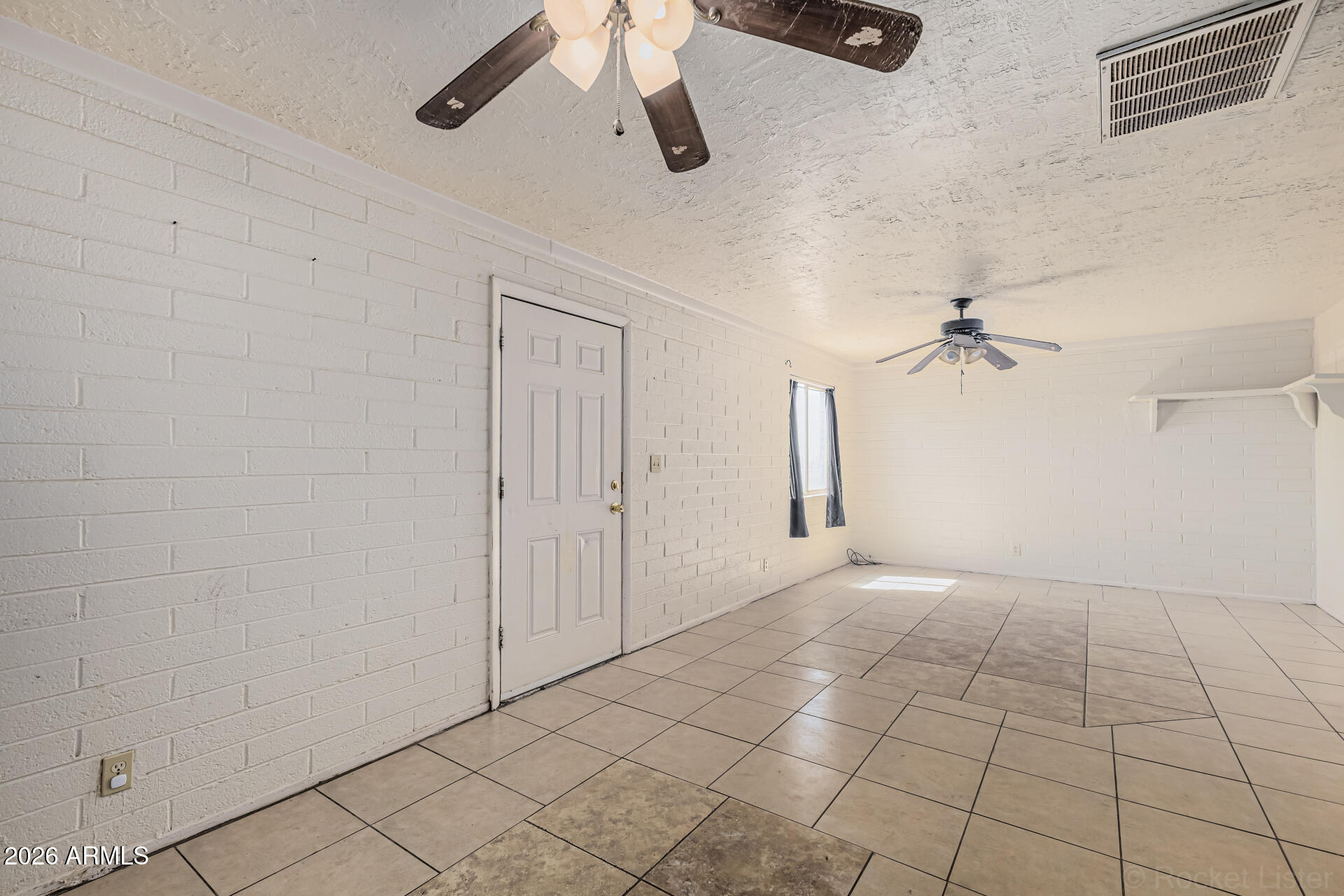 336 E CONGRESS Avenue