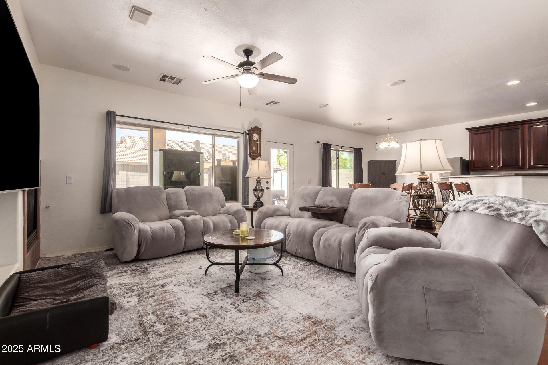 1120 E JAHNS Drive