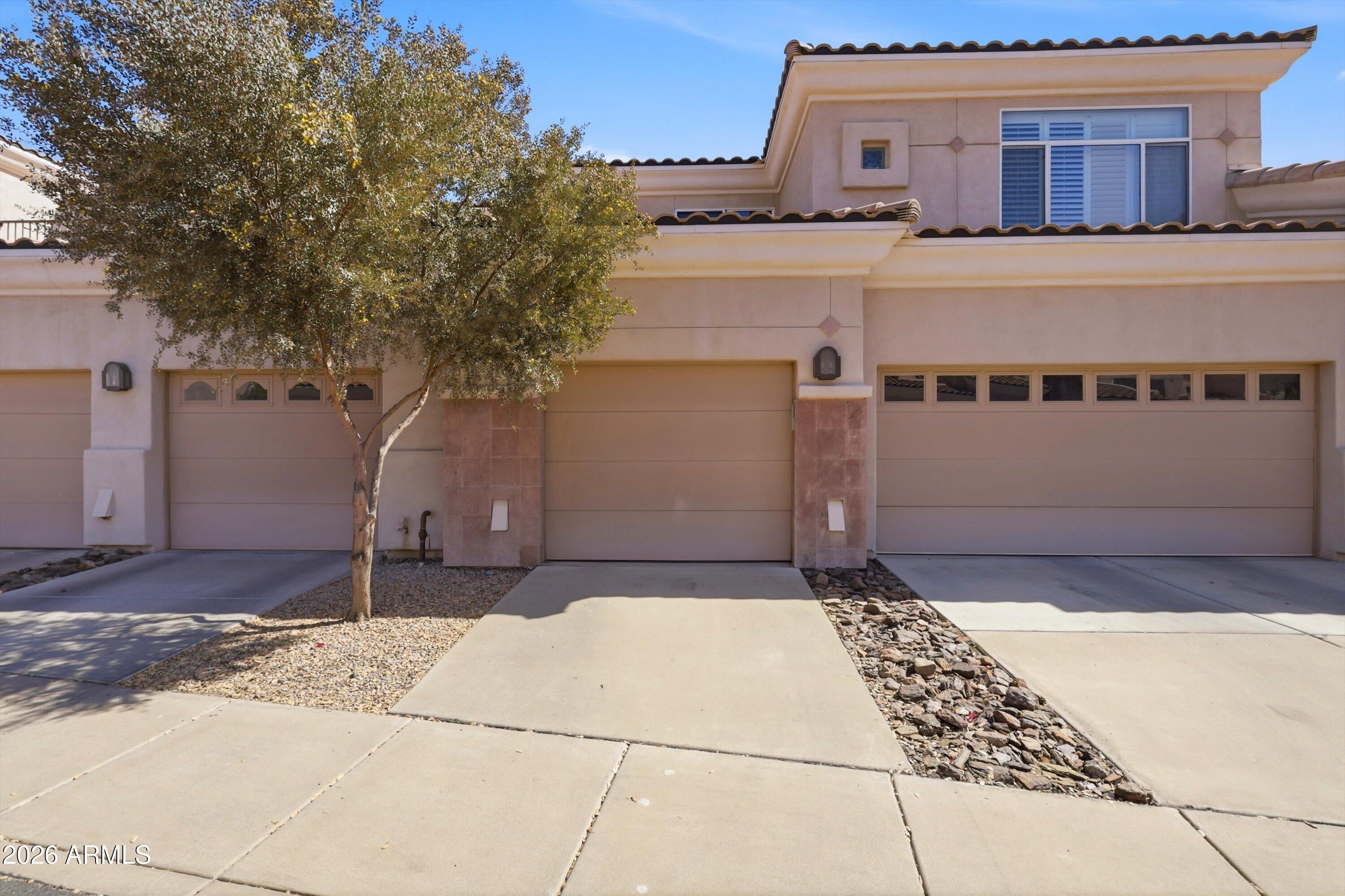 1747 E NORTHERN Avenue 140