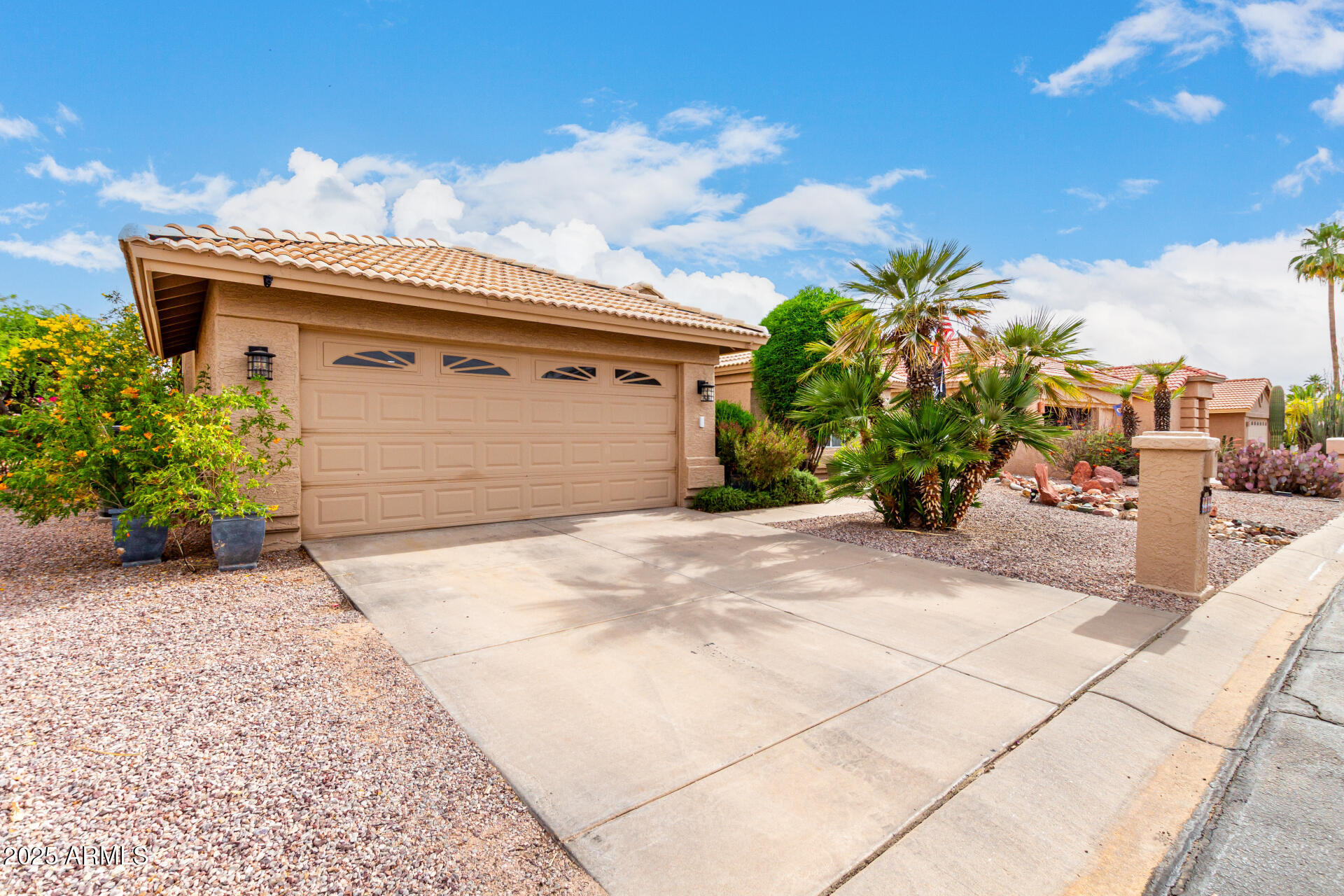 9529 E ARROWVALE Drive