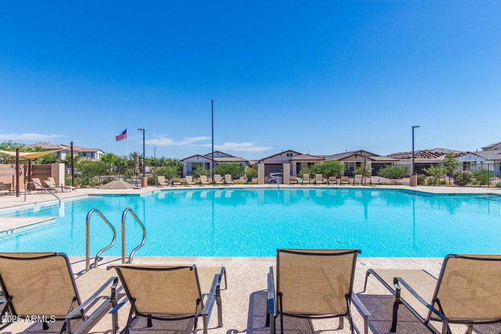 Photo of 1645 S Follett Way, Gilbert, AZ 85295 (MLS # 6922637)