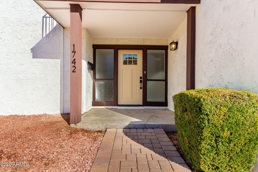 Photo of 1742 W Stella Lane, Phoenix, AZ 85015 (MLS # 6974801)