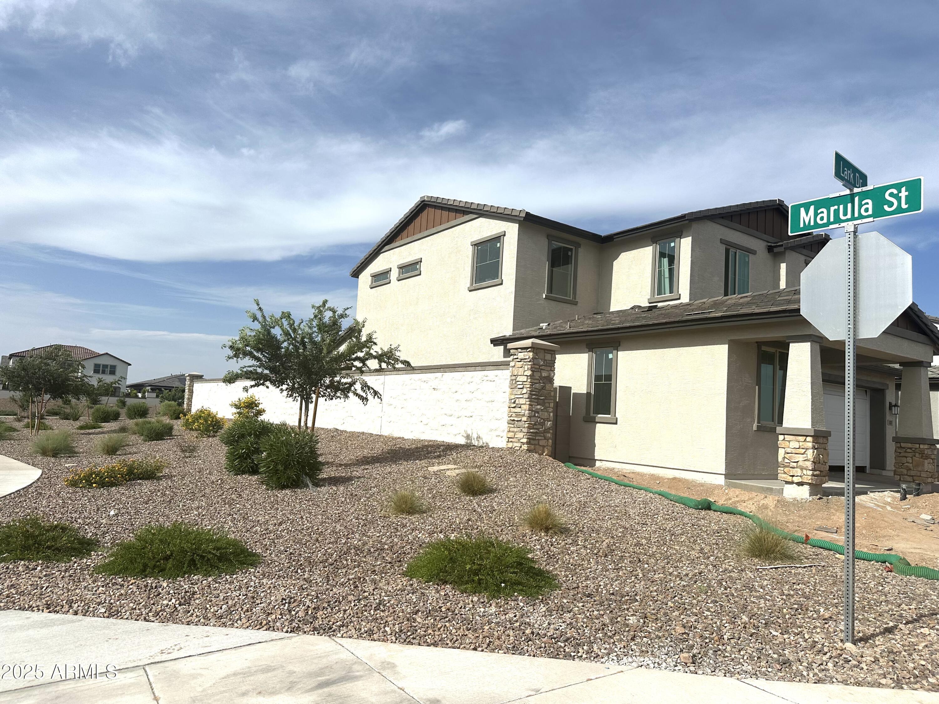 820 W Lark Drive