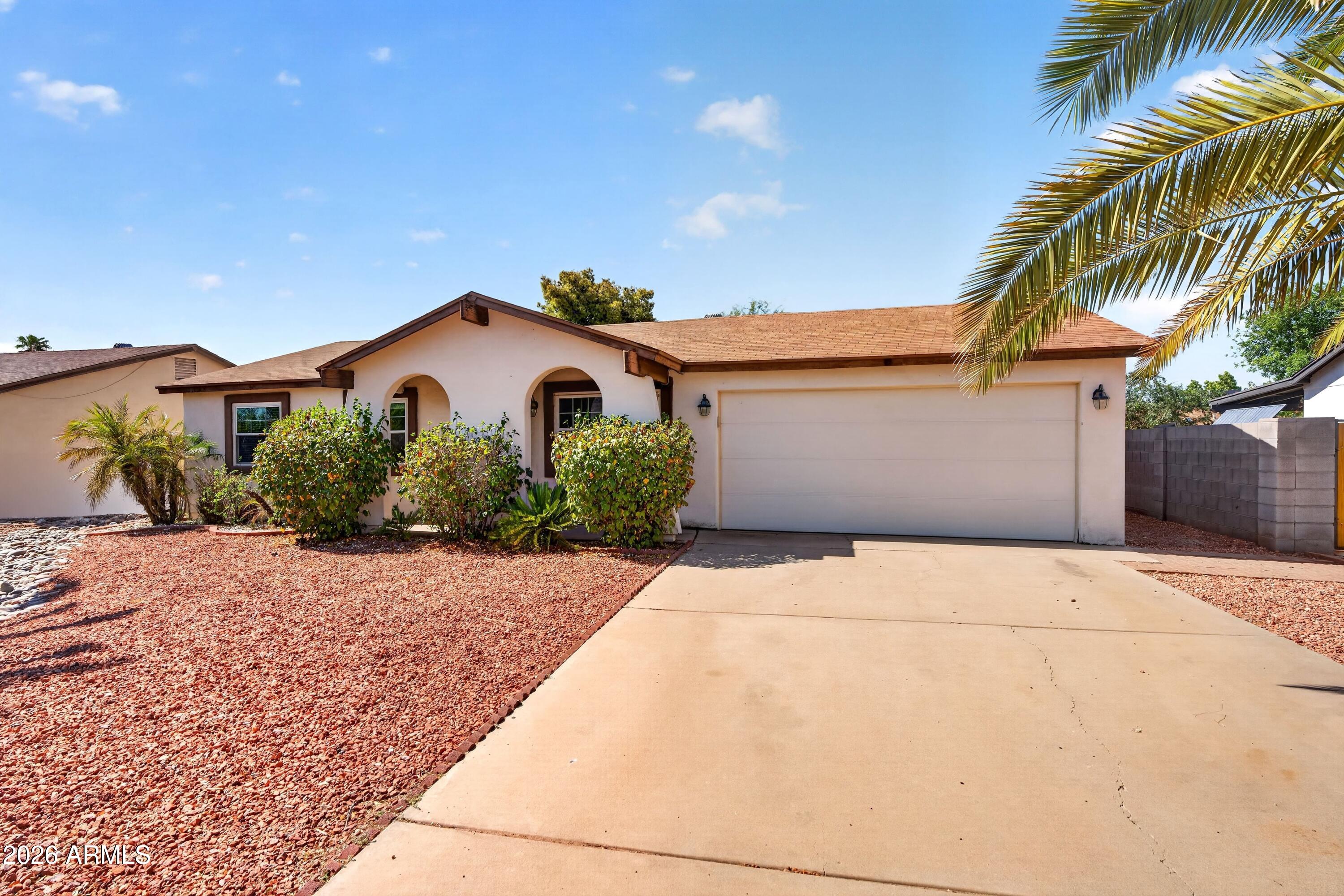 3531 E ACOMA Drive
