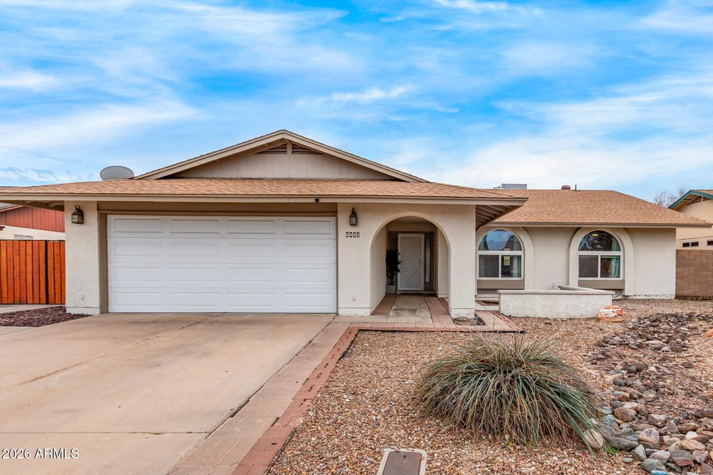 Photo of 5831 W Campo Bello Drive, Glendale, AZ 85308 (MLS # 6975360)