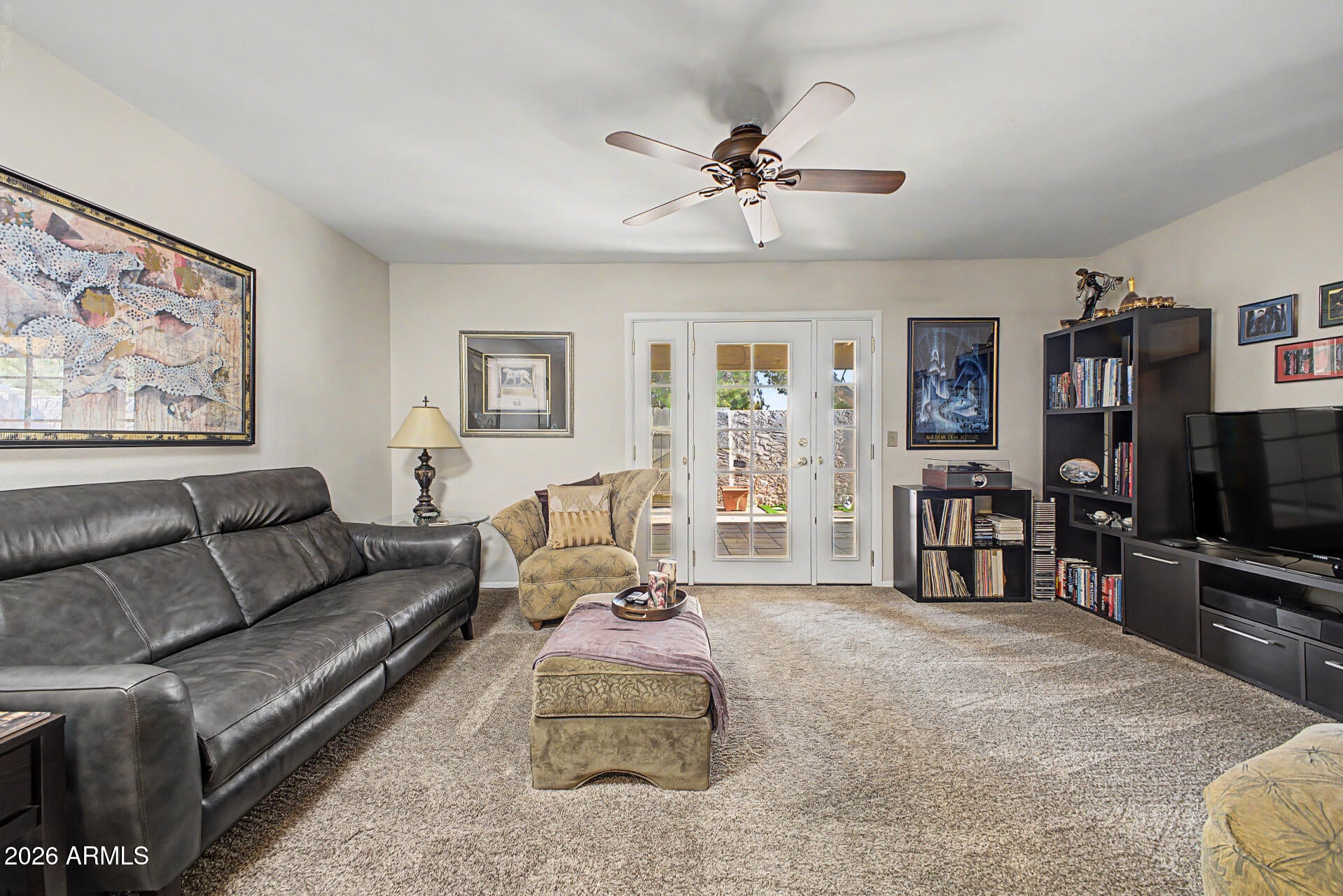 1121 E COCHISE Drive