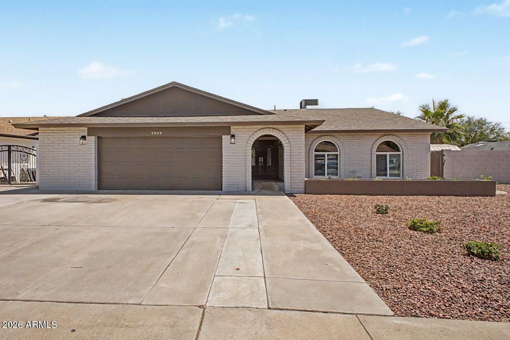 Photo of 1009 W Pampa Avenue, Mesa, AZ 85210 (MLS # 7030356)