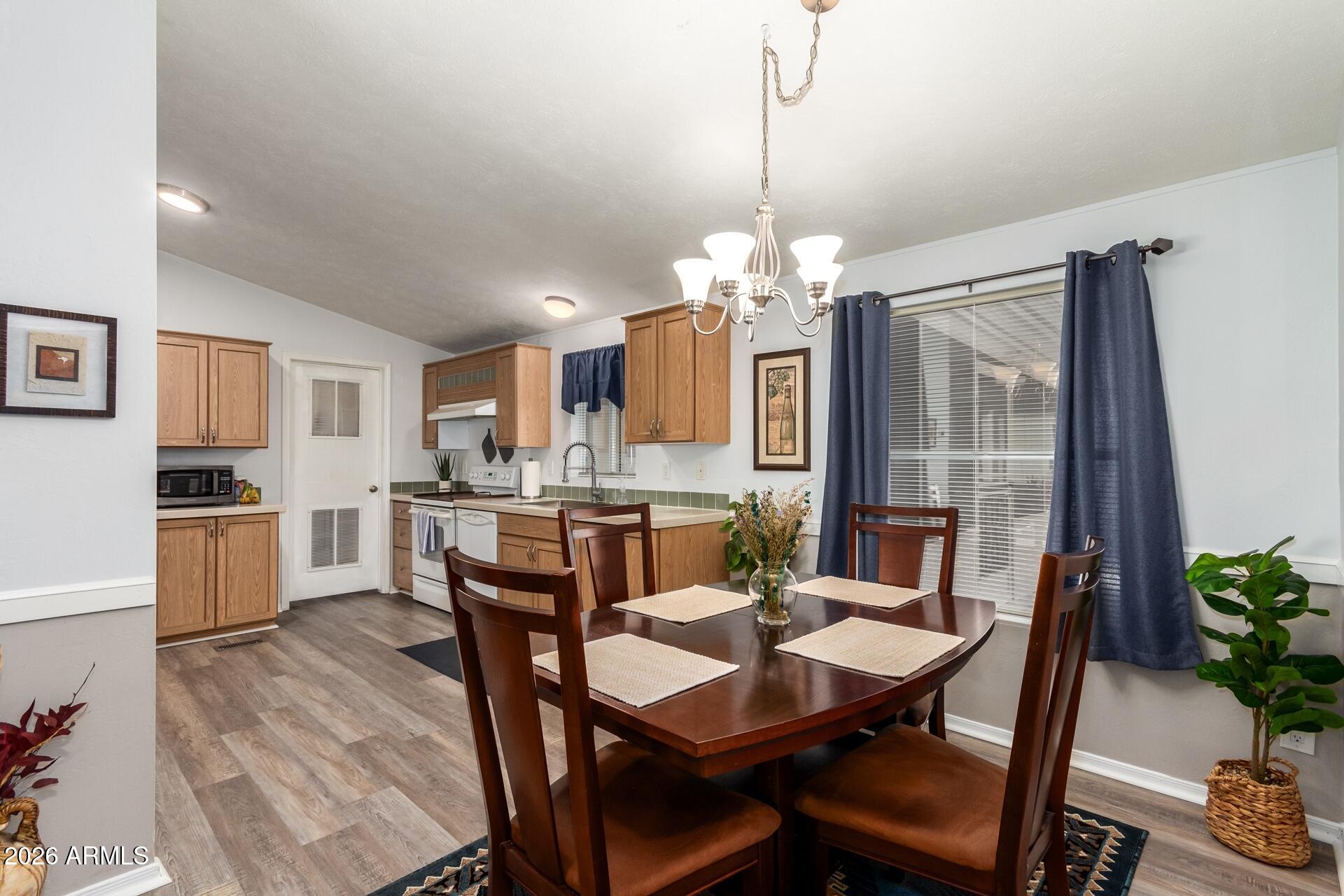 9822 E MAIN Street 3