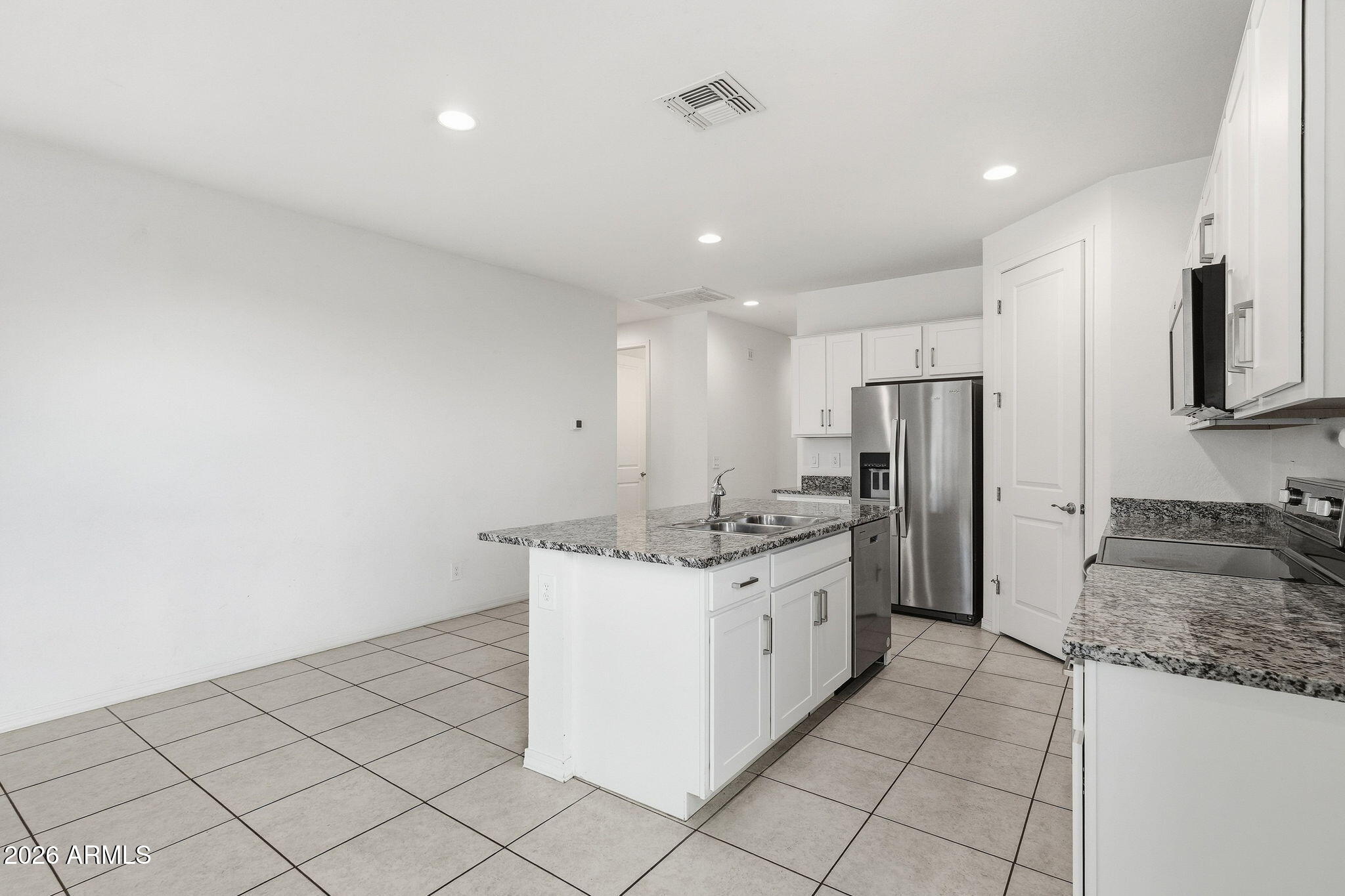 36284 W SAN CLEMENTE Avenue