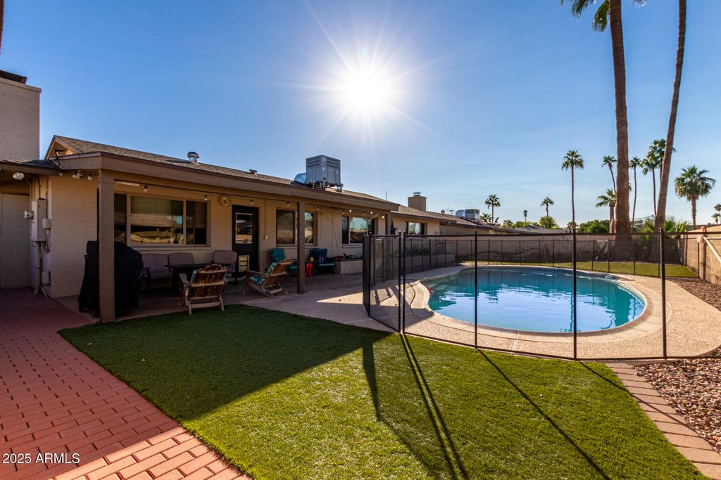 Photo of 1112 E Westchester Drive, Tempe, AZ 85283 (MLS # 6942371)