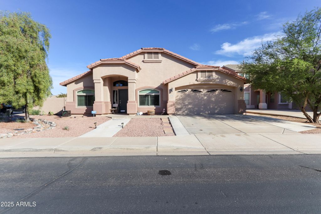 Photo of 41946 W Frost Drive, Maricopa, AZ 85138 (MLS # 6952144)