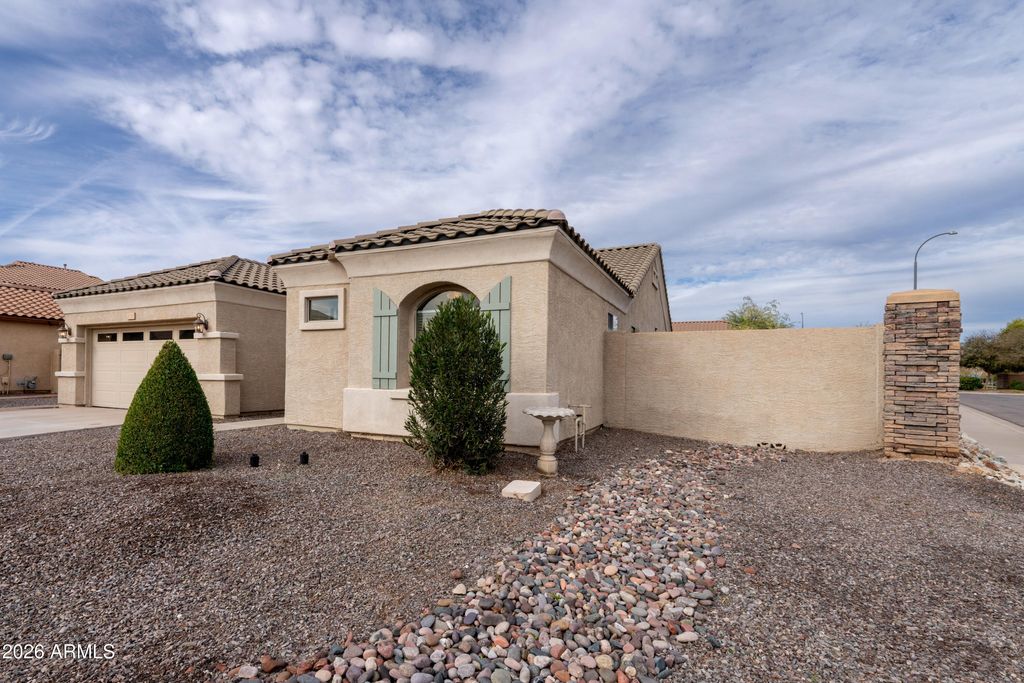 Photo of 2092 E Jade Drive, Chandler, AZ 85286 (MLS # 6963827)