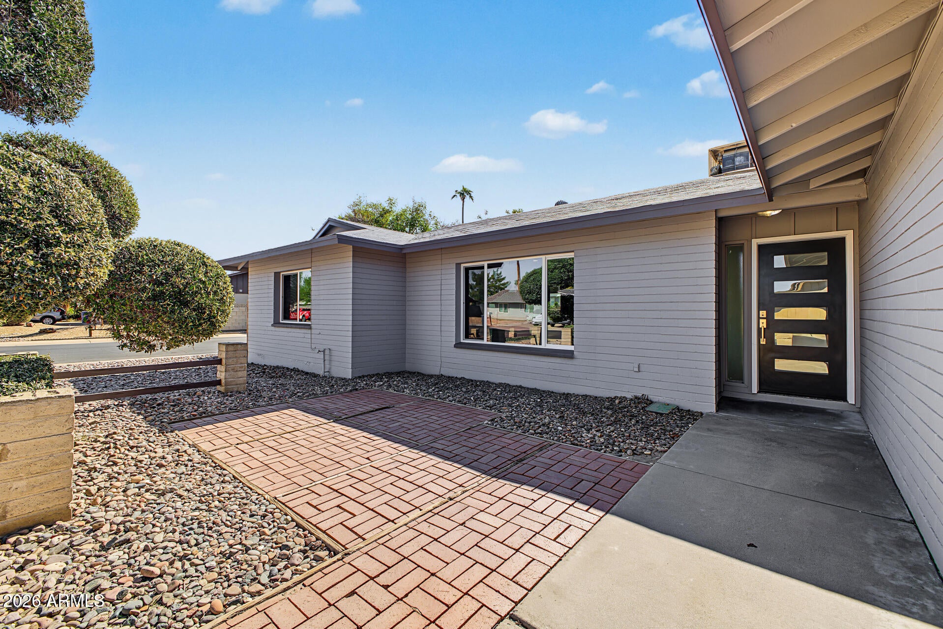1097 E CARTER Drive