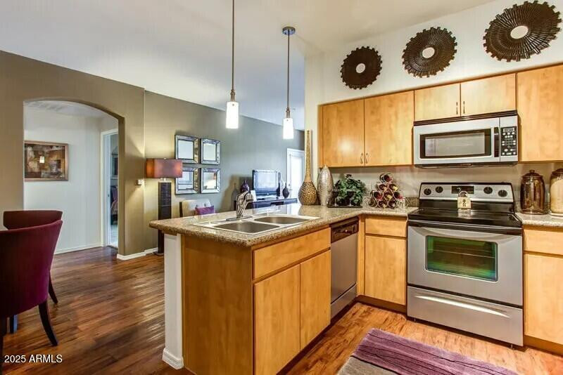 2400 N Bullard Avenue 1