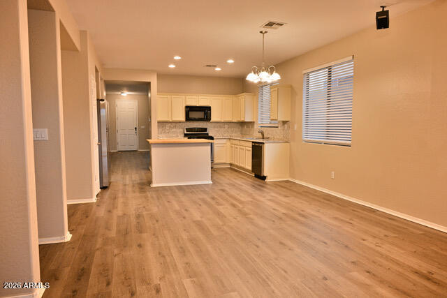 3617 W MEMORIAL Drive