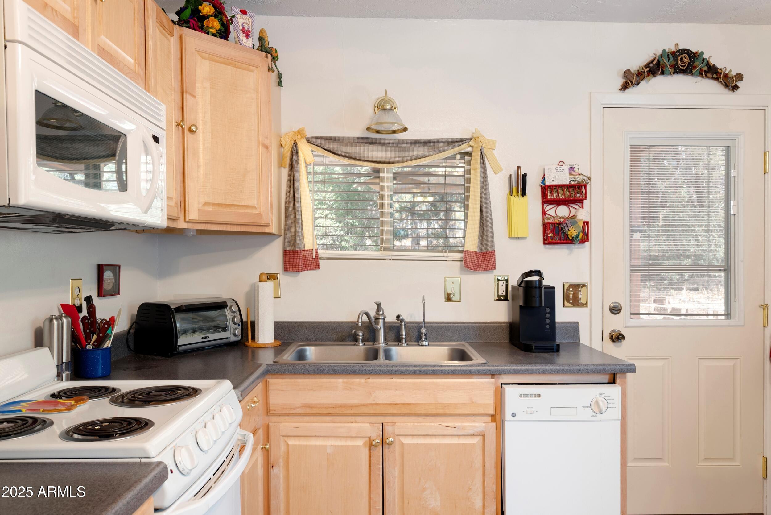 BEAVER VALLEY ESTATES 3 - Residential